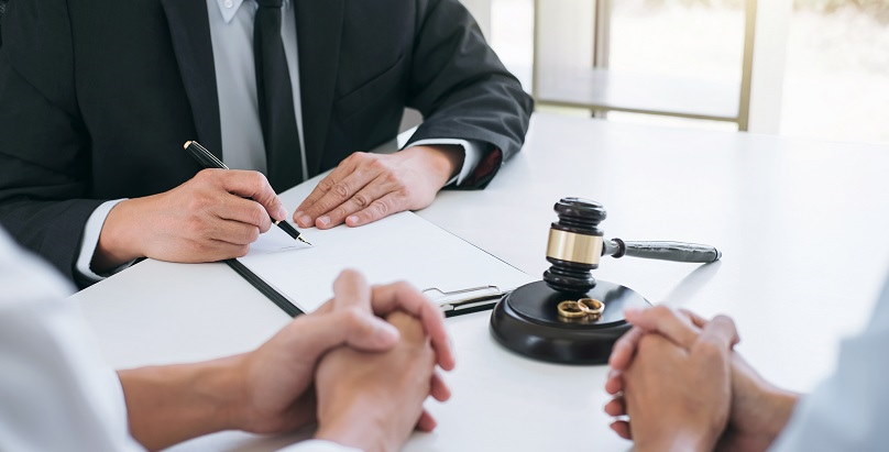Tips To Prepare for Your First Meeting With a Divorce Lawyer